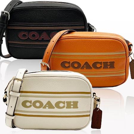 COACH
素面牛皮斜背小相機包