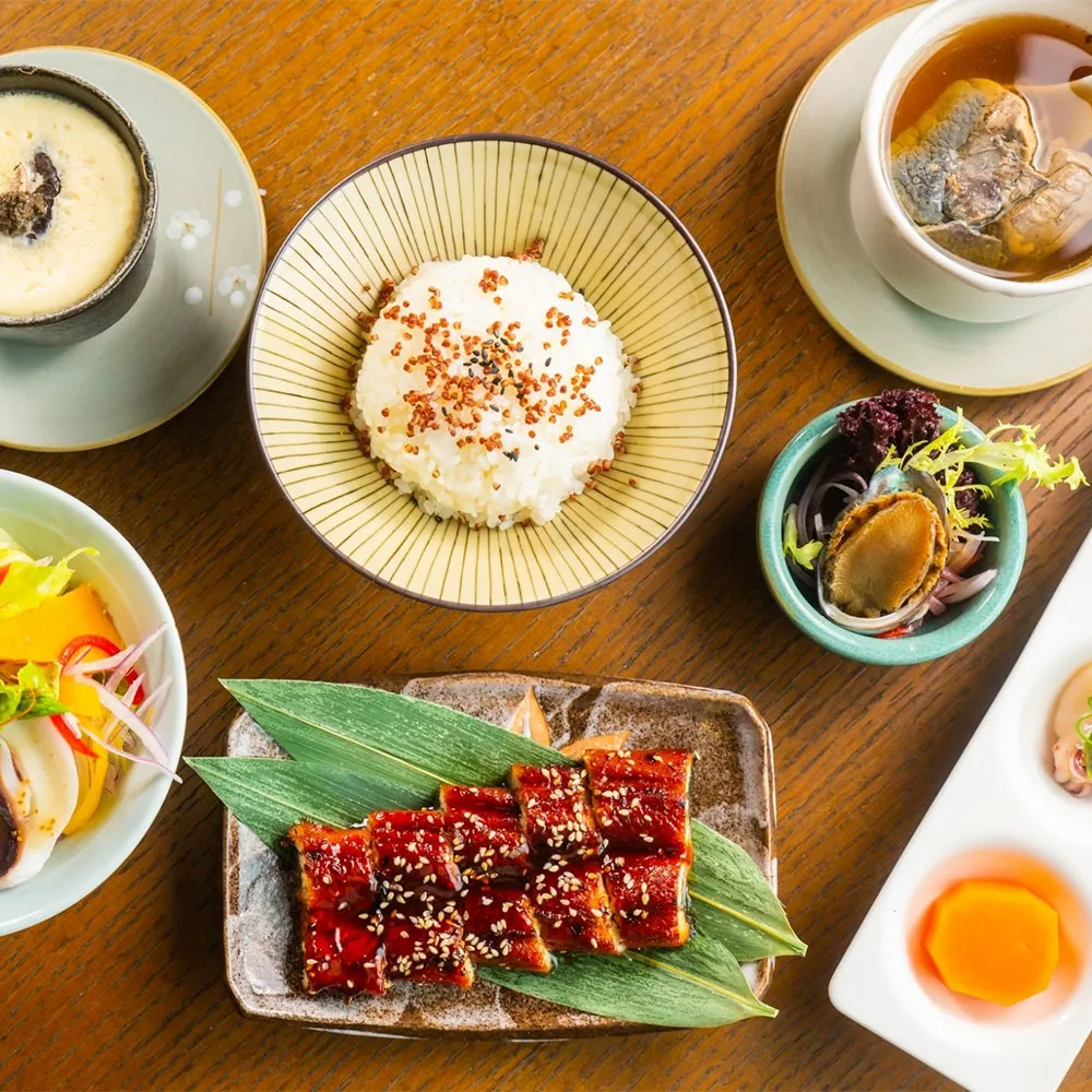 【電子票券】陽明山天籟渡假酒店絢彩廳平日午餐套餐券