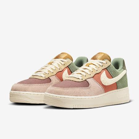 NIKE 女 AIR FORCE 1 07 LX休閒鞋-FZ3782386