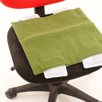 日式多用途保暖坐墊/保暖抱枕/暖手枕+4片暖暖包